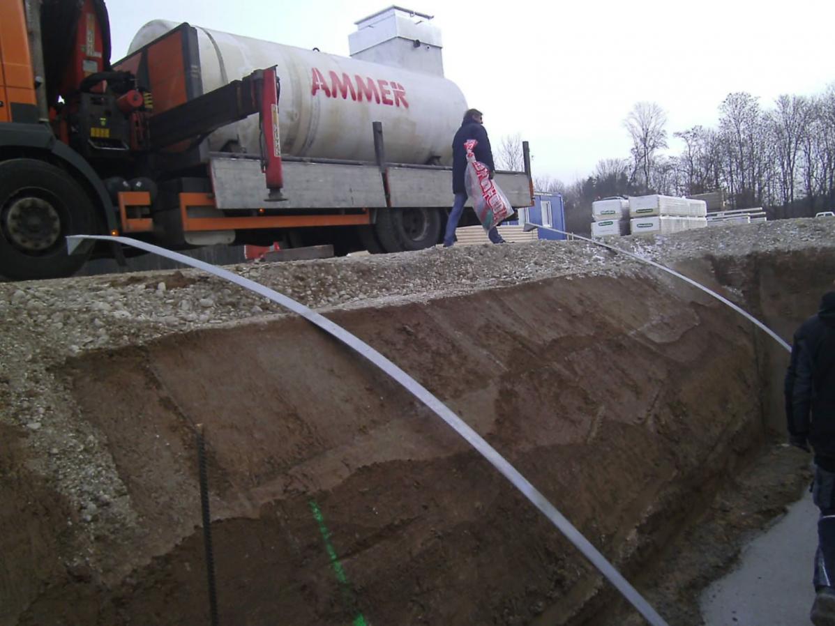 Einbringen eines unterirdischen Heizöltanks